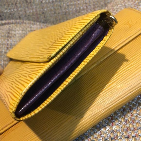 LOUIS VUITTON Yellow Epi Leather Porte Feuille Sarah Long Bifold Wallet CA1909 - Picture 9 of 17